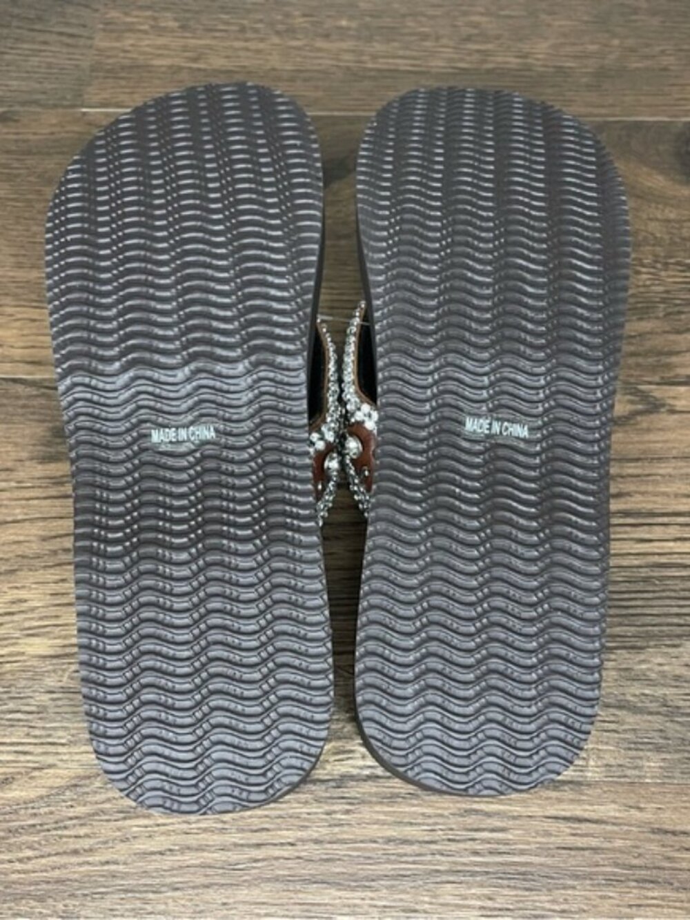 Rustic Bling Bling Wedge Flip Flops Brown Rhinestone Sandals XL- Brand New - Picture 9 of 13